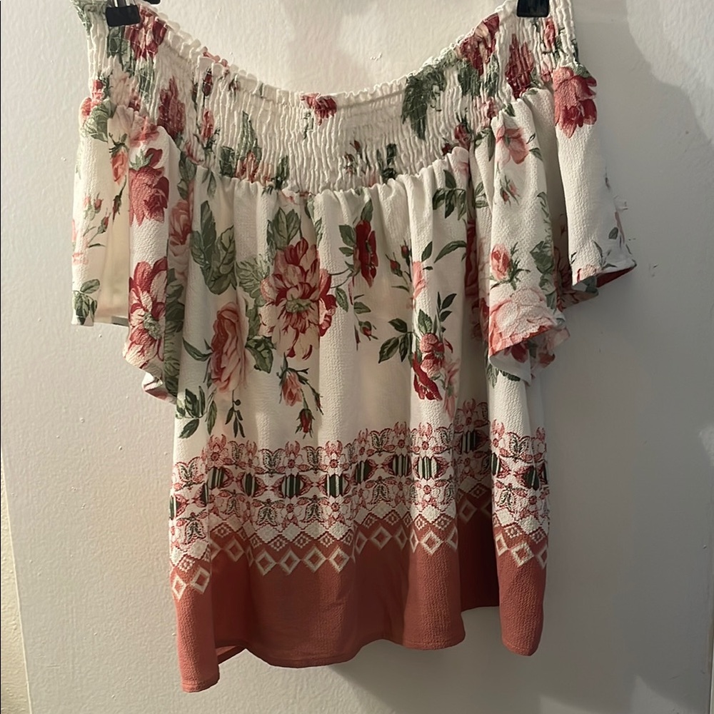 Timing Floral Off-Shoulder Blouse in Cream and Red